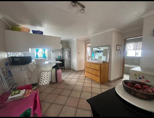 2 BEDROOM TOWNHOUSE FOR SALE IN VERWOERDPARK